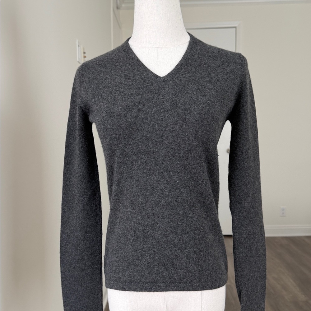 Autumn Cashmere v-neck  sweater